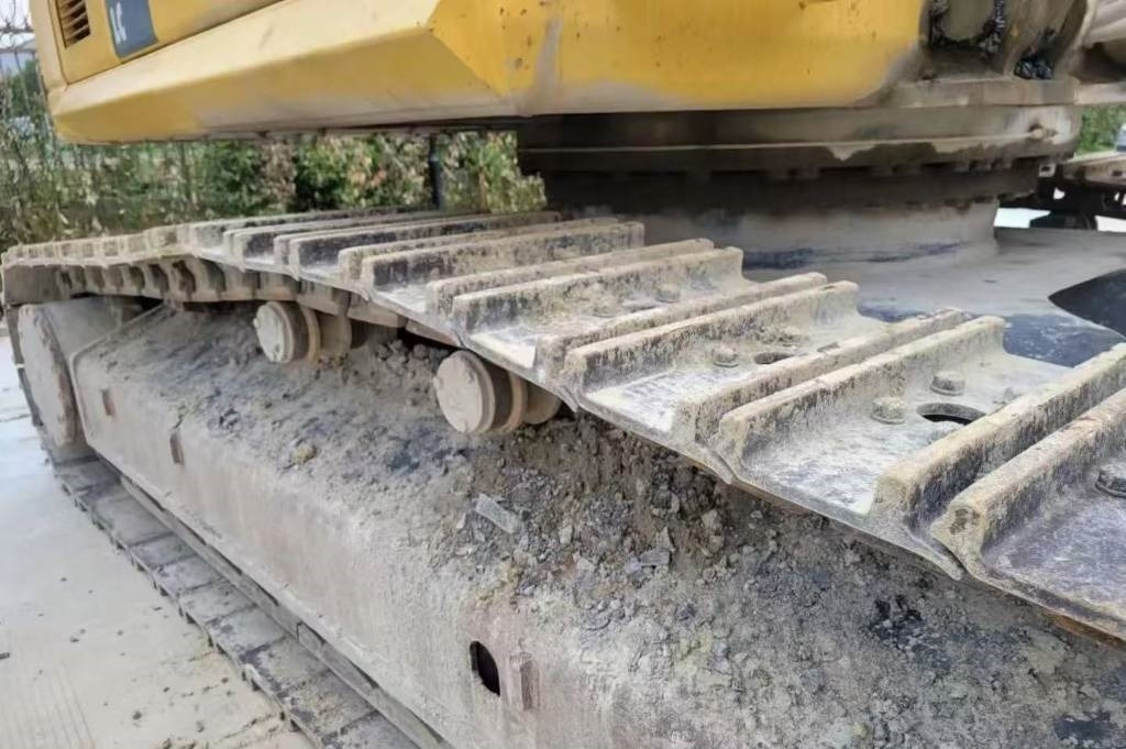 Komatsu PC 460-8 - Pelle sur chenille: photos 4 Komatsu PC 460-8 - Pelle sur chenille: photos 4