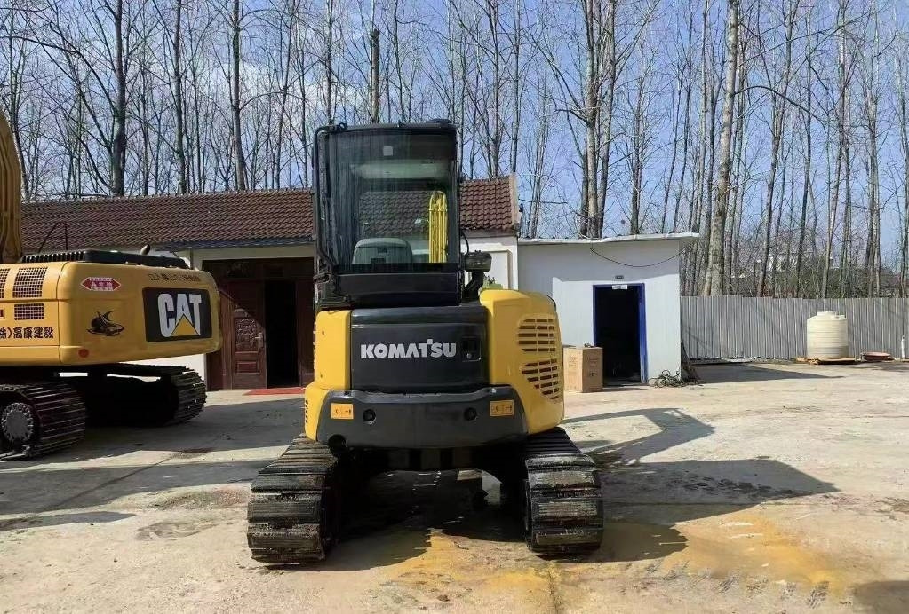 Komatsu PC 55 - Mini pelle: photos 4 Komatsu PC 55 - Mini pelle: photos 4