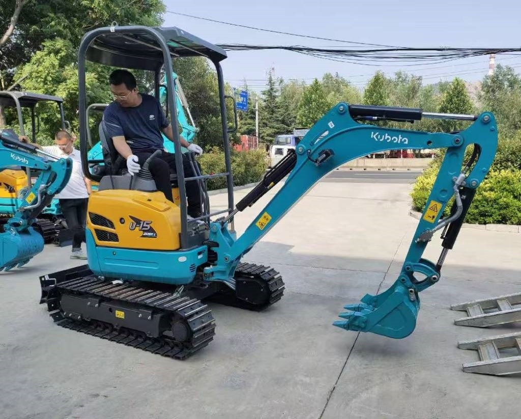 Kubota U 15 - Mini pelle: photos 3 Kubota U 15 - Mini pelle: photos 3