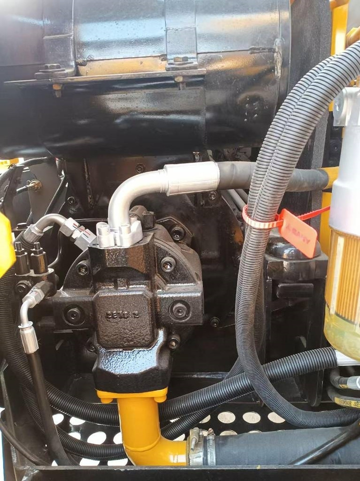 Sany SY 75 C - Pelle sur chenille: photos 2 Sany SY 75 C - Pelle sur chenille: photos 2