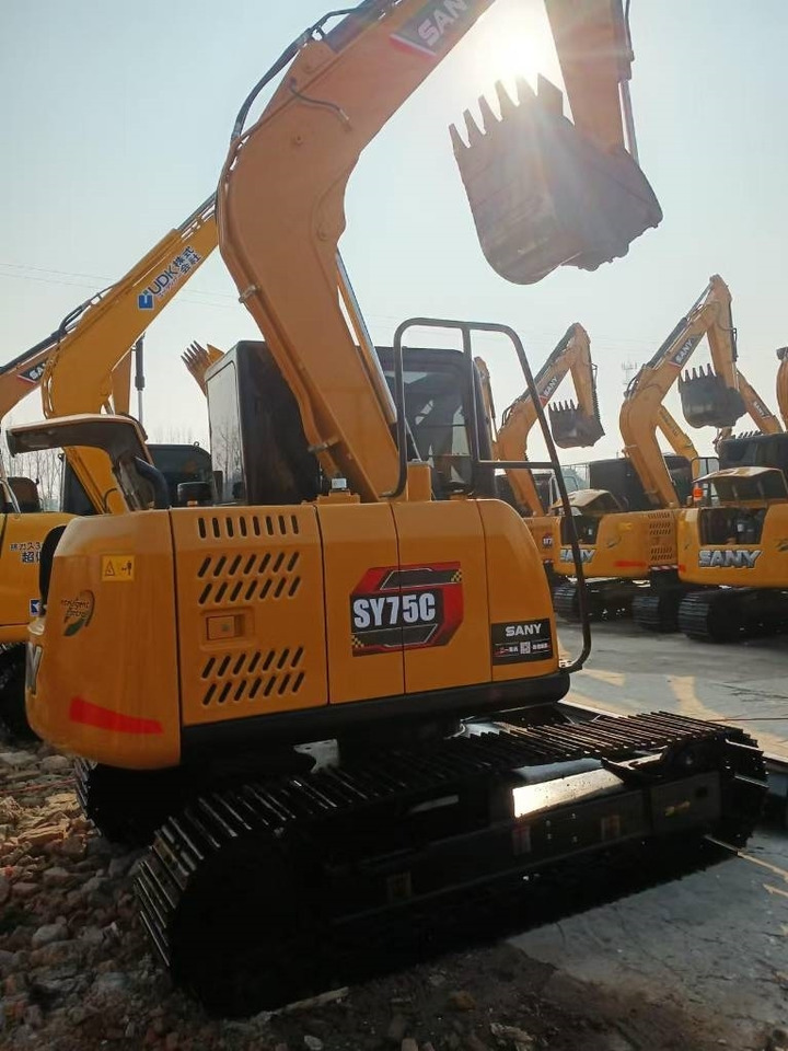 Sany SY 75 C - Pelle sur chenille: photos 4 Sany SY 75 C - Pelle sur chenille: photos 4