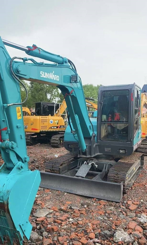 Sunward 70  - Mini pelle: photos 2 Sunward 70  - Mini pelle: photos 2