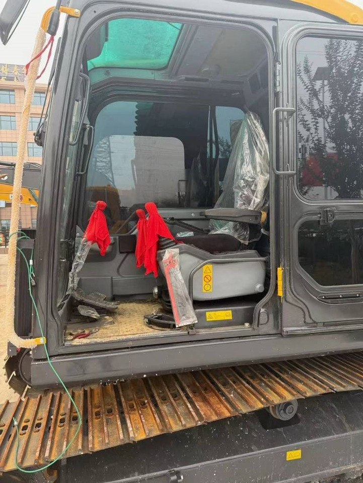 Volvo 140 - Pelle sur chenille: photos 4 Volvo 140 - Pelle sur chenille: photos 4