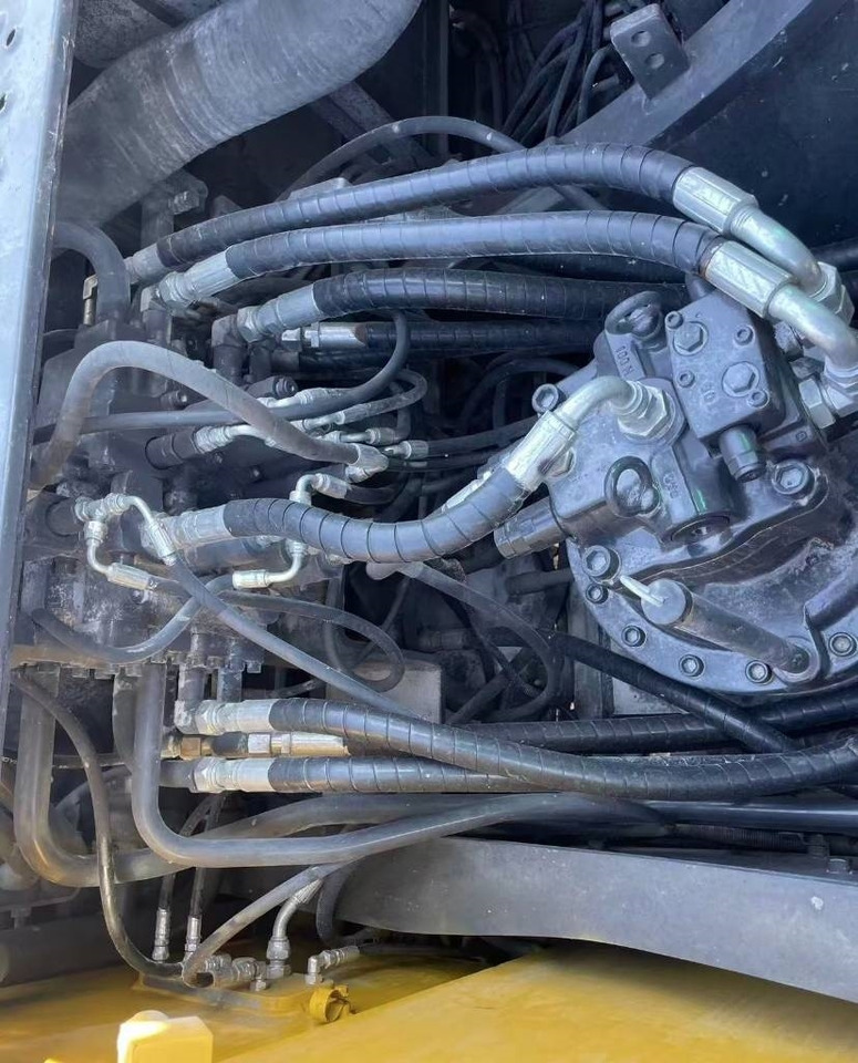 Volvo EC 240  - Pelle sur chenille: photos 2 Volvo EC 240  - Pelle sur chenille: photos 2