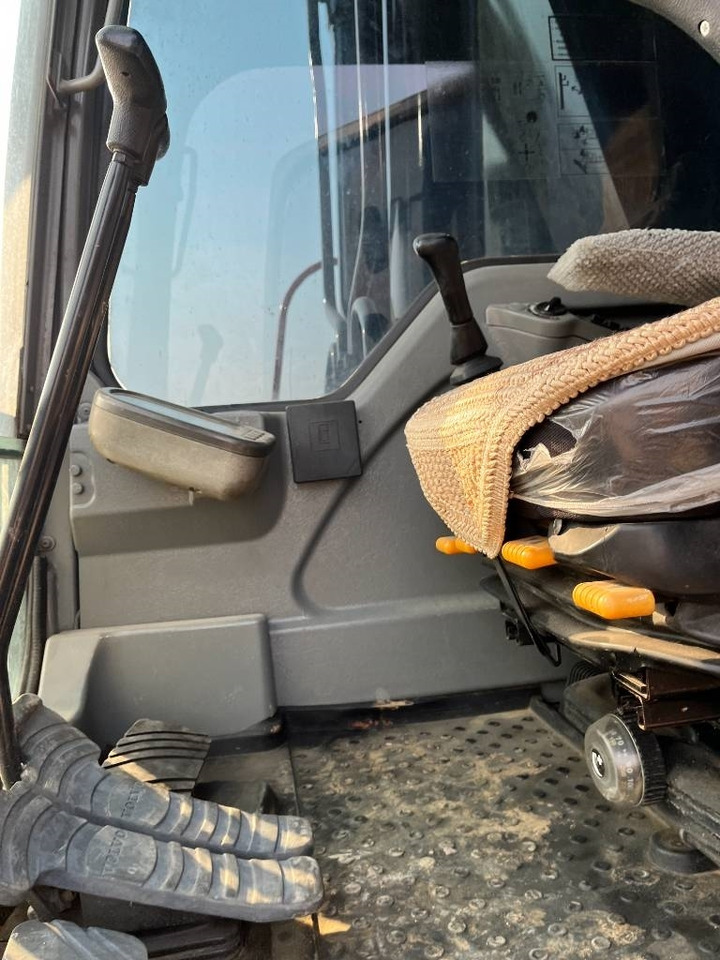 Volvo EC 290 - Pelle sur chenille: photos 4 Volvo EC 290 - Pelle sur chenille: photos 4