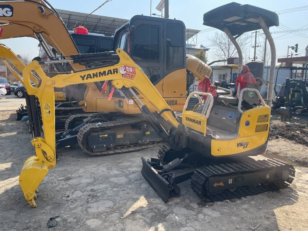 Yanmar 17 - Mini pelle: photos 1 Yanmar 17 - Mini pelle: photos 1