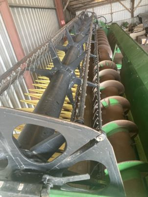 Moissonneuse-batteuse John Deere S680: photos 8