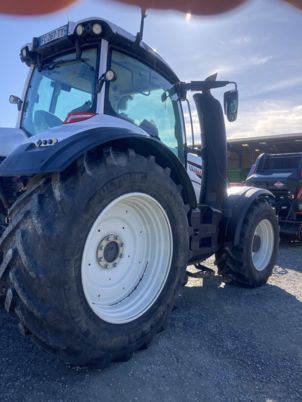 Valtra T154 VERSU - Tracteur agricole: photos 3 Valtra T154 VERSU - Tracteur agricole: photos 3