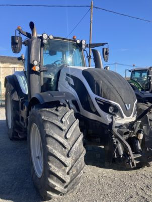 Valtra T154 VERSU - Tracteur agricole: photos 1 Valtra T154 VERSU - Tracteur agricole: photos 1