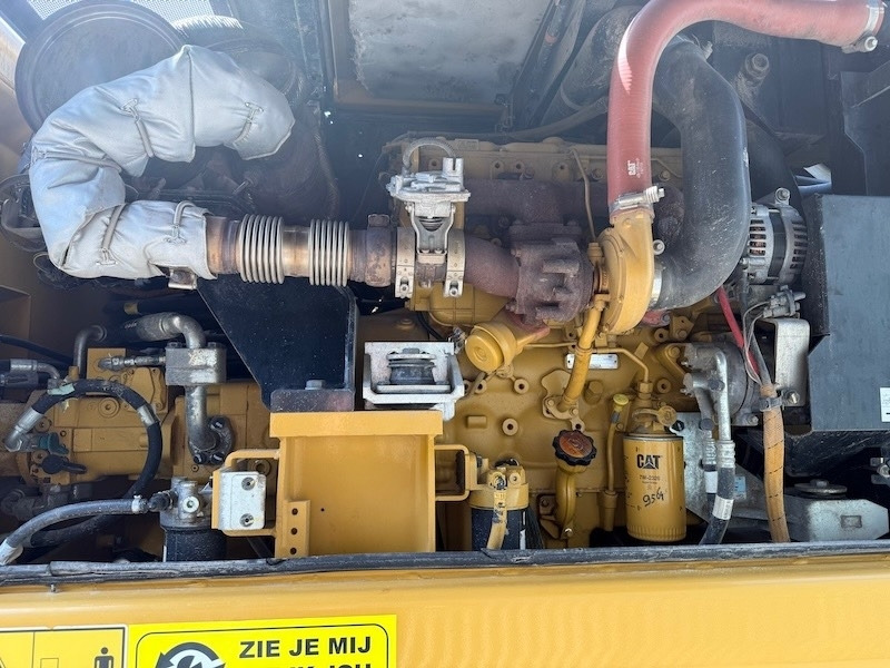 Pelle sur pneus CAT M314F: photos 10