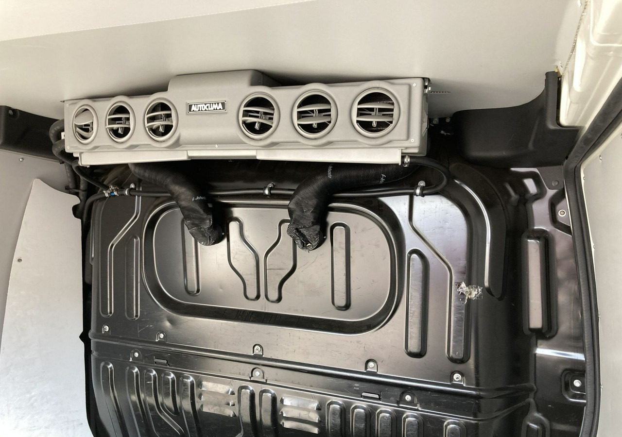 Fourgon utilitaire Fiat Doblo Fiat Doblo 1,3 jtd ECO Flex chłodnia do leków 2013: photos 8 Fourgon utilitaire Fiat Doblo Fiat Doblo 1,3 jtd ECO Flex chłodnia do leków 2013: photos 8