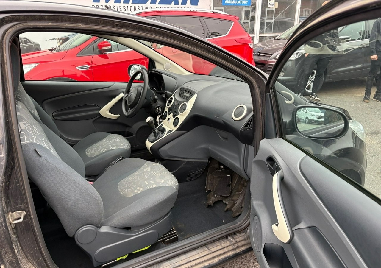 Voiture à hayon Ford KA II Ford KA 1,3 tdci 75KM 2012: photos 13 Voiture à hayon Ford KA II Ford KA 1,3 tdci 75KM 2012: photos 13