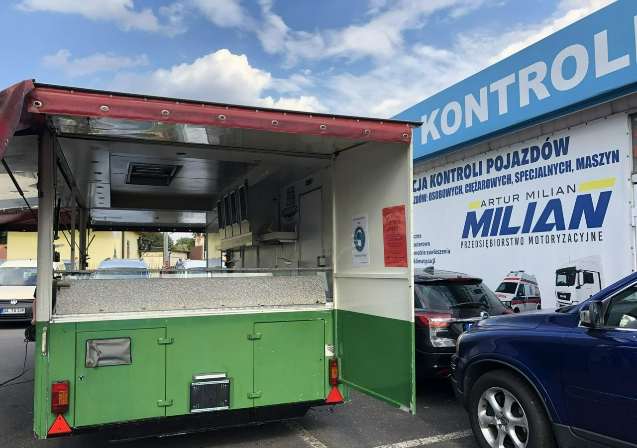 Inna Inny Autosklep Gastronomicznay Foodtruck sklep Food truck Gril imbis Borc - Remorque magasin: photos 4 Inna Inny Autosklep Gastronomicznay Foodtruck sklep Food truck Gril imbis Borc - Remorque magasin: photos 4