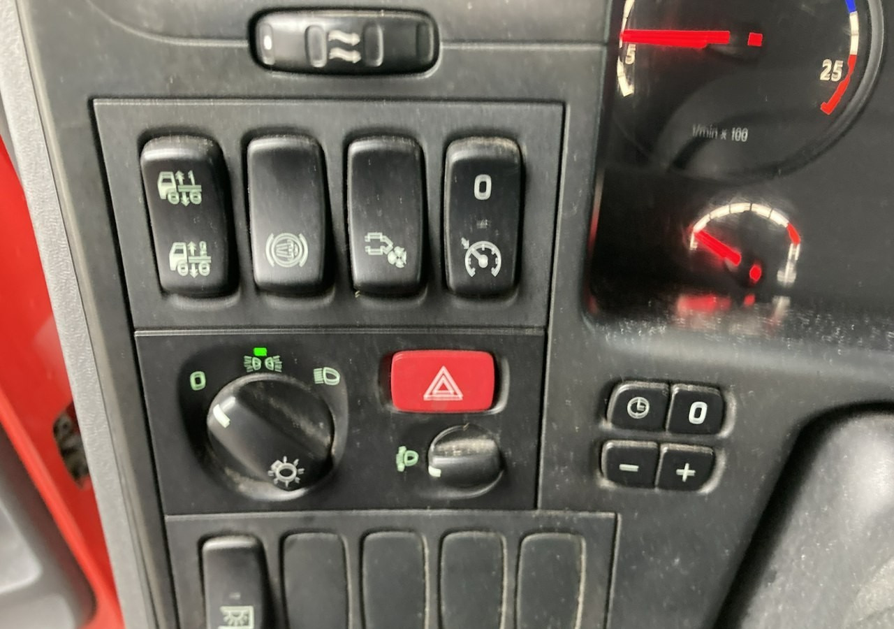 Utilitaire rideaux coulissants (PLSC) Inna Inny Scania G320 Wózek PALFINGER Firanka Plandeka plandeka Moffett 2012: photos 19