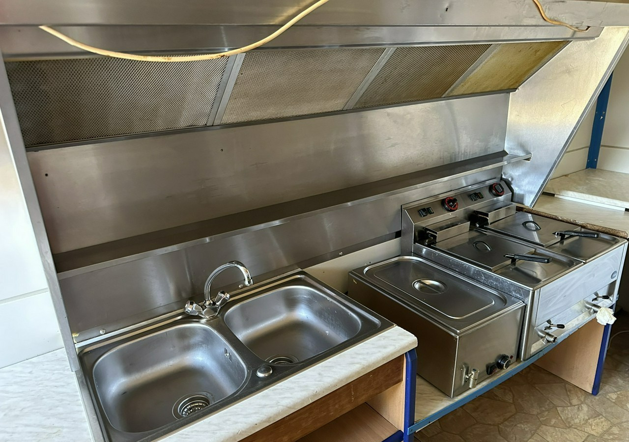 Inna Inny Smażalnia ryb Autosklep Gastronomiczna food truck foodtruck sklep 20 - Remorque magasin: photos 2 Inna Inny Smażalnia ryb Autosklep Gastronomiczna food truck foodtruck sklep 20 - Remorque magasin: photos 2