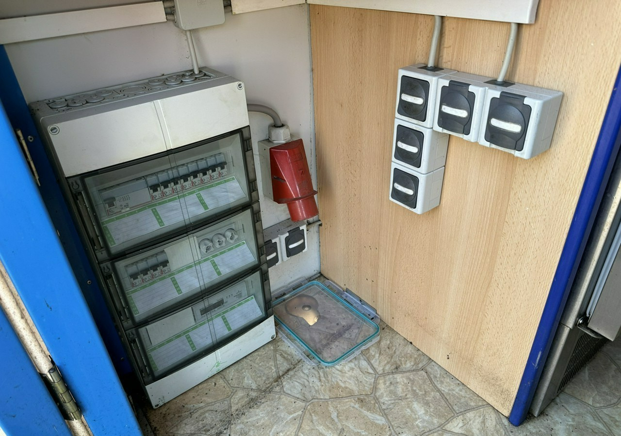 Inna Inny Smażalnia ryb Autosklep Gastronomiczna food truck foodtruck sklep 20 - Remorque magasin: photos 4 Inna Inny Smażalnia ryb Autosklep Gastronomiczna food truck foodtruck sklep 20 - Remorque magasin: photos 4