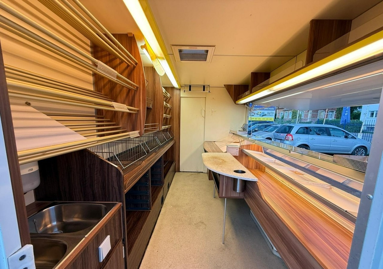 Renault Master Autosklep pieczyw Sklep Gastronomiczny Food Truck Foodtruck BORCO 20 - Camion magasin: photos 3 Renault Master Autosklep pieczyw Sklep Gastronomiczny Food Truck Foodtruck BORCO 20 - Camion magasin: photos 3
