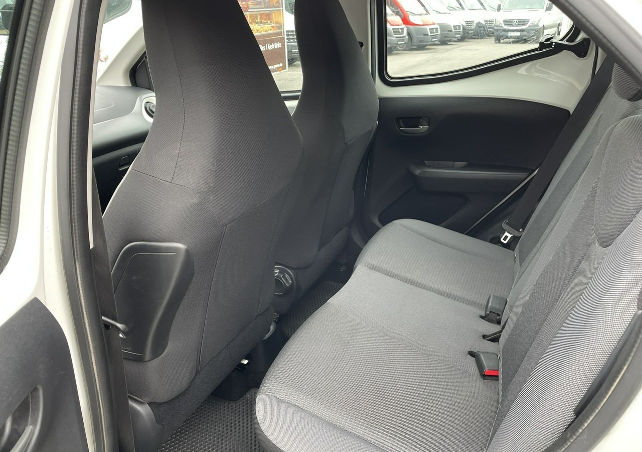 Voiture Toyota Aygo II Toyota Aygo 1.0 VVT-i JBL Edition bezyna+LPG Salon PL 2020: photos 15