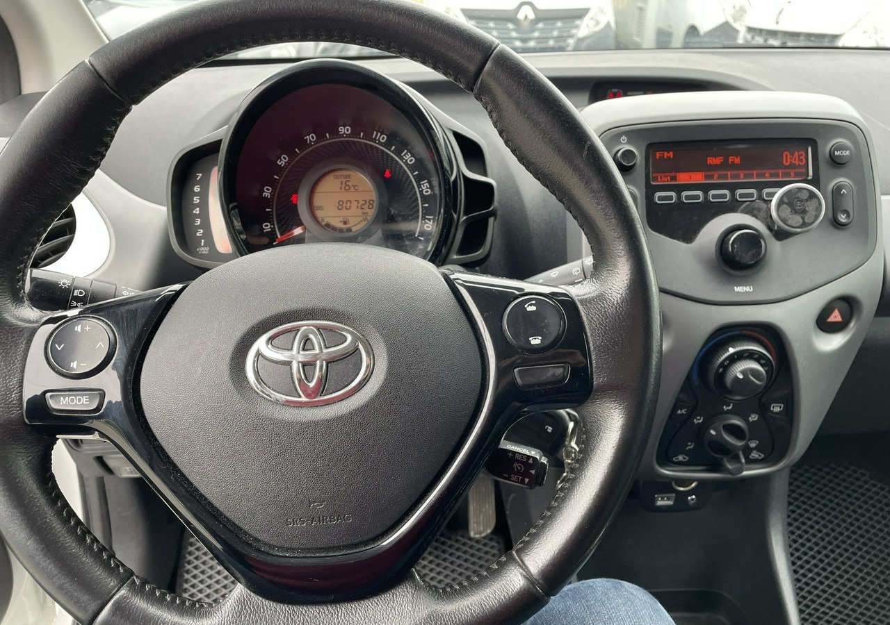 Voiture Toyota Aygo II Toyota Aygo 1.0 VVT-i JBL Edition bezyna+LPG Salon PL 2020: photos 7