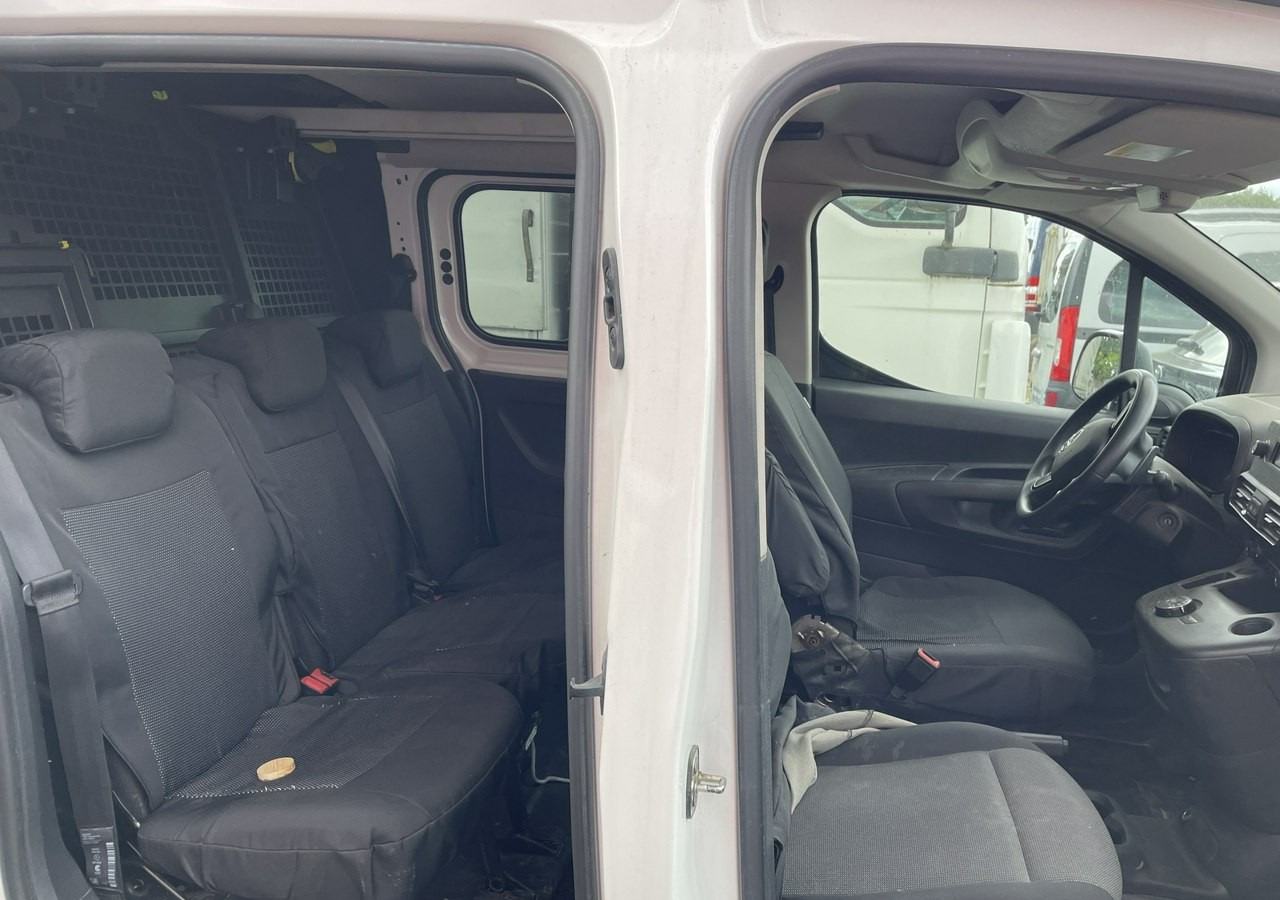 Toyota Inny Toyota Toyota Proace City MAXI Automat Klima 5-osob Salon PL Model 2020 - Fourgon utilitaire: photos 3 Toyota Inny Toyota Toyota Proace City MAXI Automat Klima 5-osob Salon PL Model 2020 - Fourgon utilitaire: photos 3