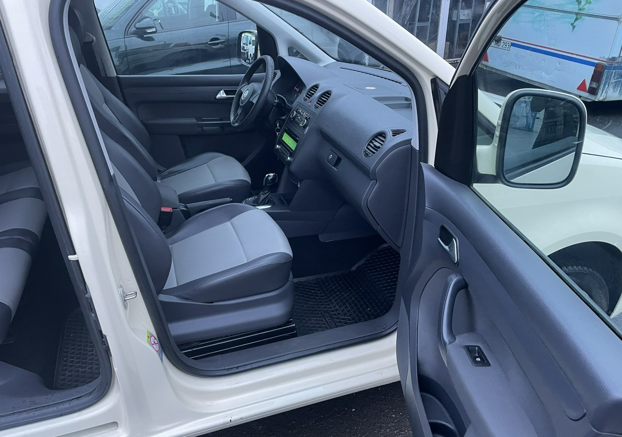 Volkswagen Caddy III Caddy 1.6 TDI dla Niepełnosprawnych inwalida rampa 2015 - Voiture: photos 4 Volkswagen Caddy III Caddy 1.6 TDI dla Niepełnosprawnych inwalida rampa 2015 - Voiture: photos 4