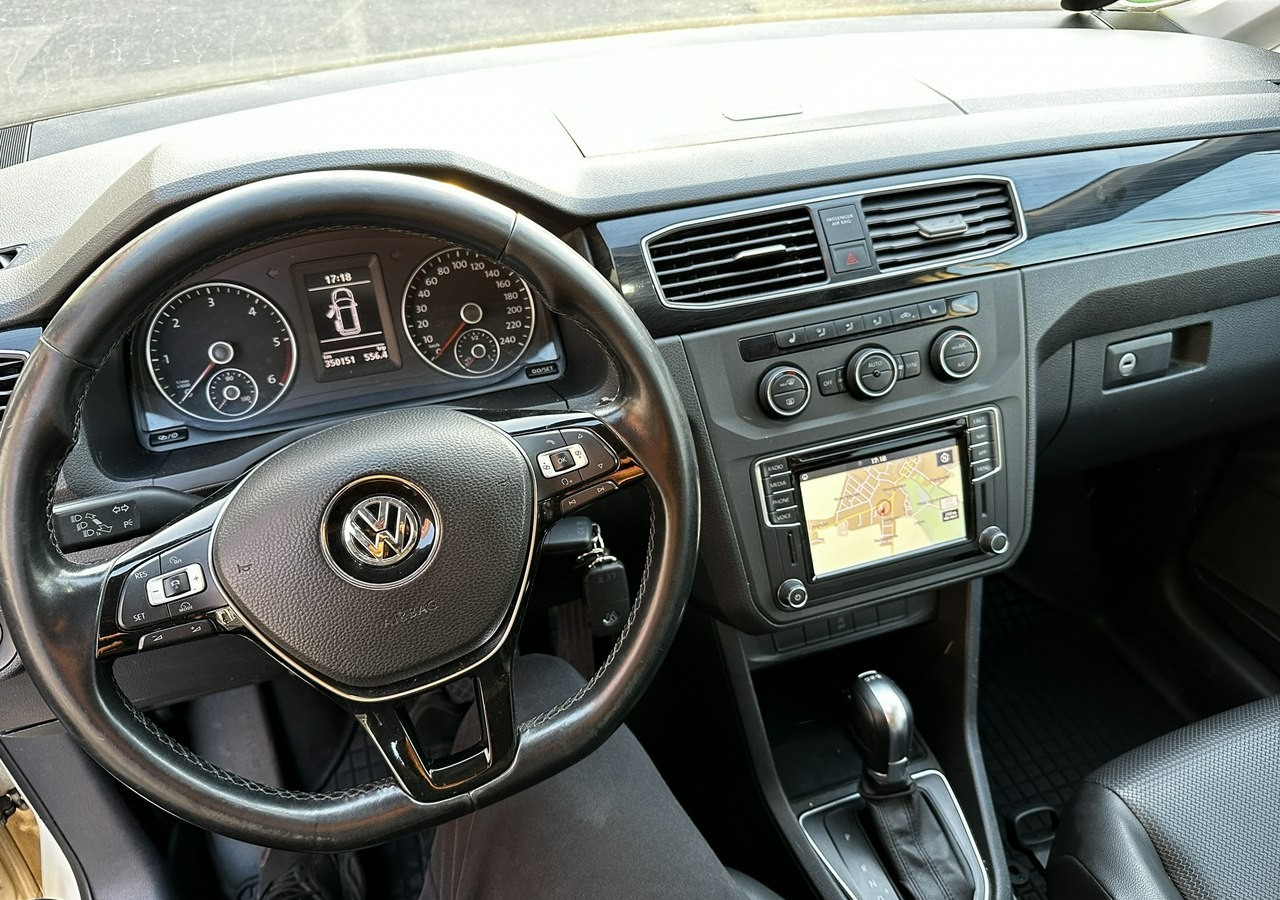 Volkswagen Caddy III Caddy 2.0 TDI do przewozu Niepełnosprawnych Inwalida Rampa 2020 Pefr - Voiture: photos 4 Volkswagen Caddy III Caddy 2.0 TDI do przewozu Niepełnosprawnych Inwalida Rampa 2020 Pefr - Voiture: photos 4