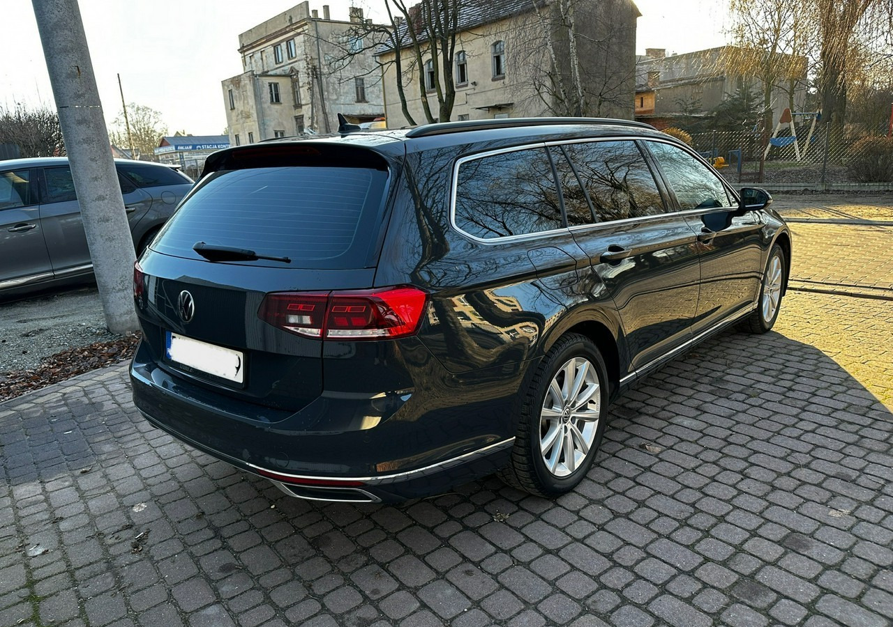 Volkswagen Passat B8 GTE 1.4TSI 218KM Hybryda Plug-in zasięg 50km Panorama*Navi*Skóra*FV2 - Voiture: photos 5 Volkswagen Passat B8 GTE 1.4TSI 218KM Hybryda Plug-in zasięg 50km Panorama*Navi*Skóra*FV2 - Voiture: photos 5