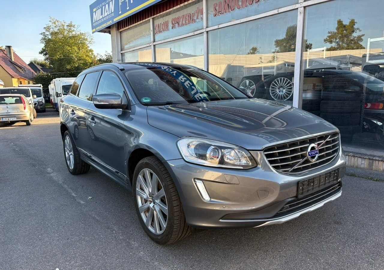 Volvo XC60 I Volvo XC 60 2,4 D4 AWD 190KM Summum Navi Panorama Skóry Kamera 2017 - SUV: photos 1 Volvo XC60 I Volvo XC 60 2,4 D4 AWD 190KM Summum Navi Panorama Skóry Kamera 2017 - SUV: photos 1