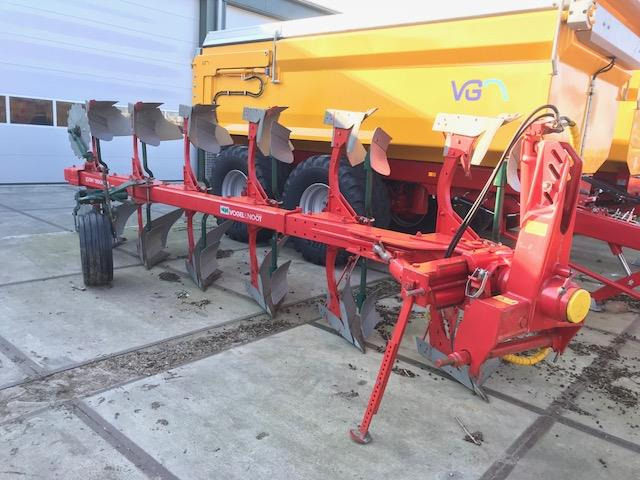 Vogel & Noot 6 schaar wentelploeg - Charrue: photos 2 Vogel & Noot 6 schaar wentelploeg - Charrue: photos 2