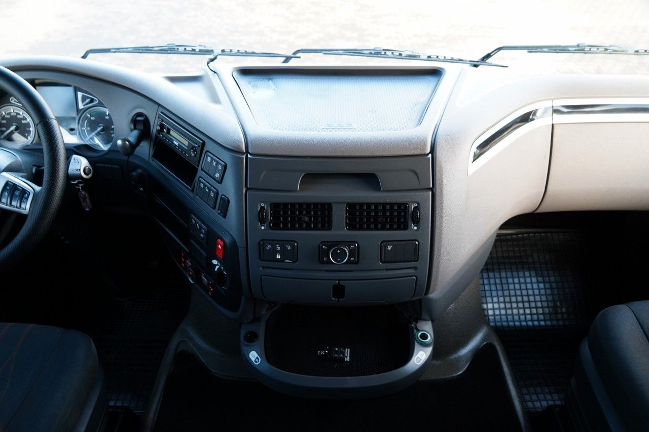 Camion porte-conteneur/ Caisse mobile DAF XF 480 / BDF / 6X2 / ZESTAW TANDEM / SSC / I-PAR: photos 29 Camion porte-conteneur/ Caisse mobile DAF XF 480 / BDF / 6X2 / ZESTAW TANDEM / SSC / I-PAR: photos 29