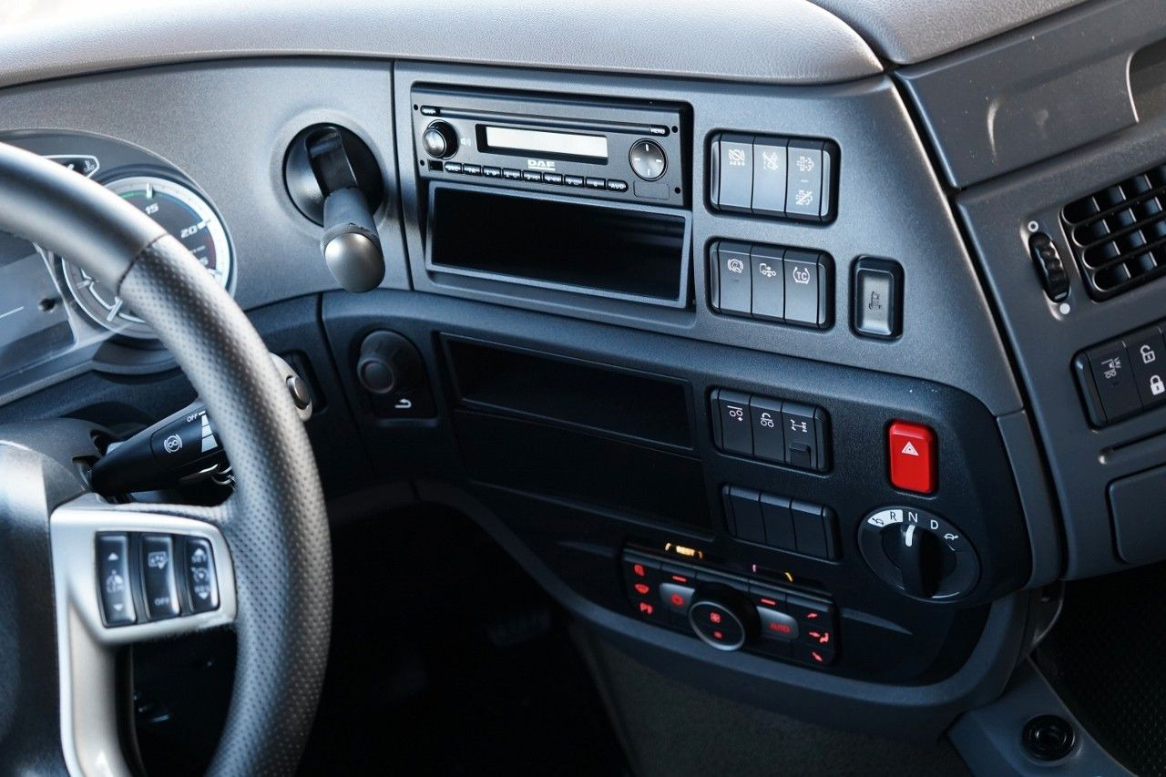 Camion porte-conteneur/ Caisse mobile DAF XF 480 / BDF / 6X2 / ZESTAW TANDEM / SSC / I-PAR: photos 28 Camion porte-conteneur/ Caisse mobile DAF XF 480 / BDF / 6X2 / ZESTAW TANDEM / SSC / I-PAR: photos 28