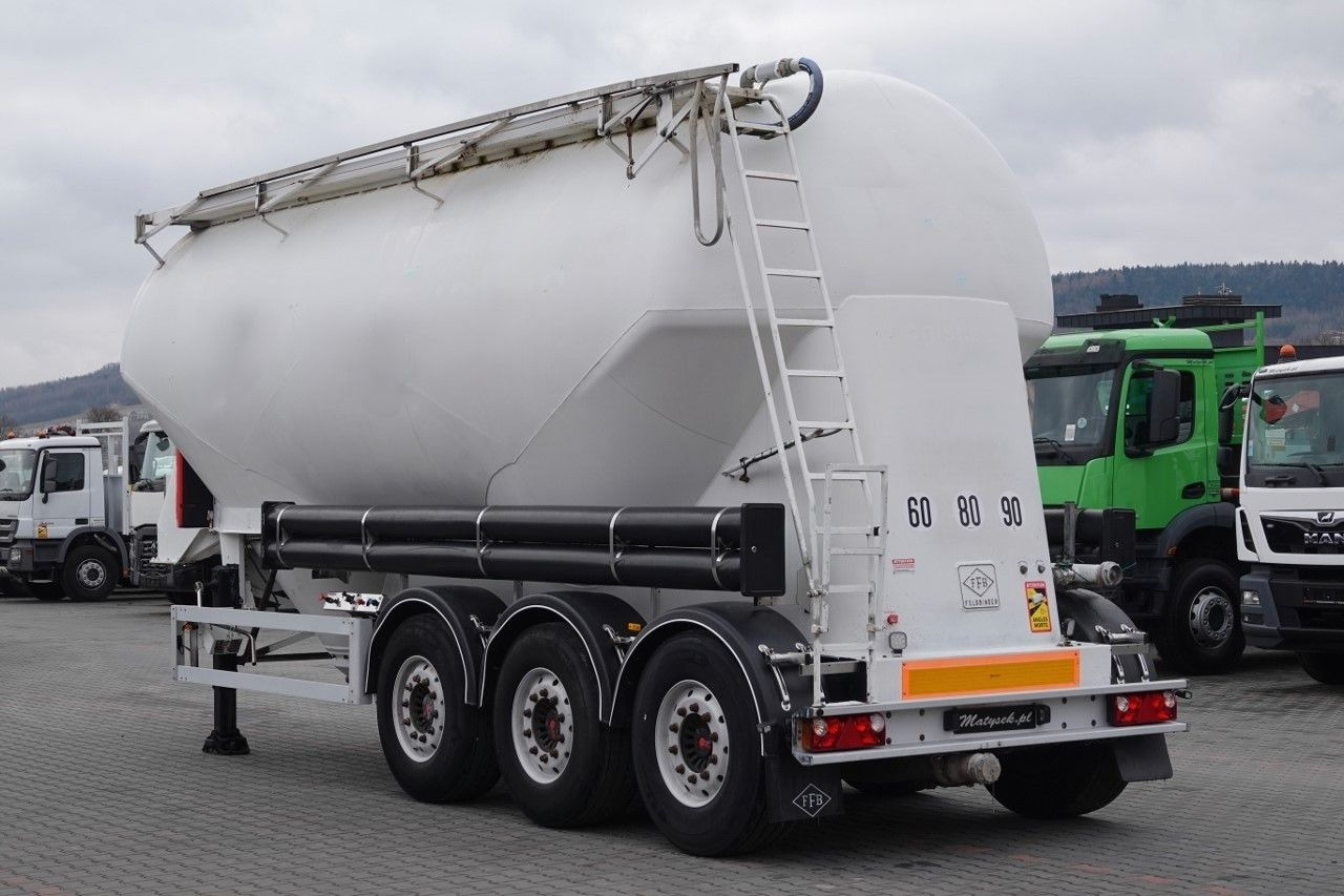 Feldbinder CEMENTONACZEPA / 2 KOMORY / 37 000 L / SILOS / D - Citerne pulvérulente: photos 2 Feldbinder CEMENTONACZEPA / 2 KOMORY / 37 000 L / SILOS / D - Citerne pulvérulente: photos 2