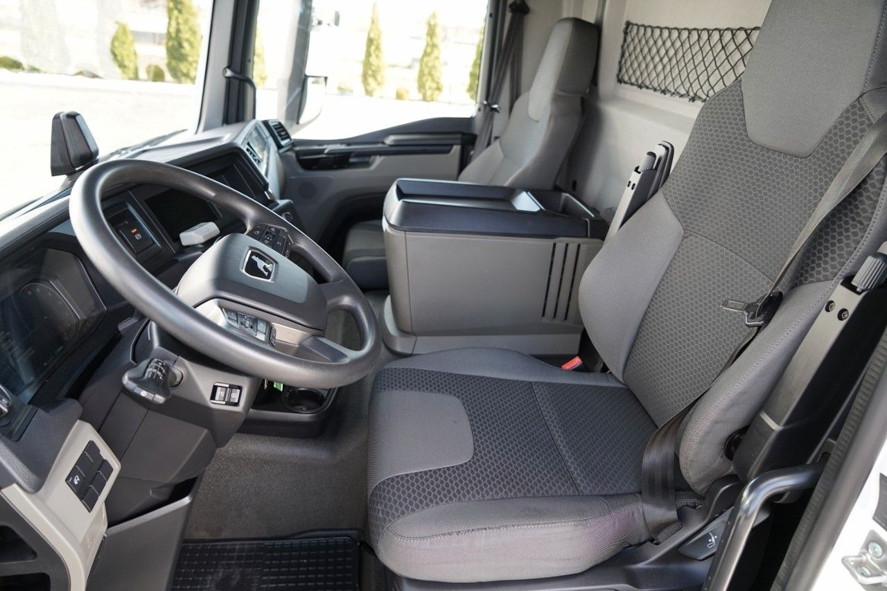 MAN TGL 12.250 / SOLÓWKA / KONTENER 8 M / WINDA / BO — crédit-bail MAN TGL 12.250 / SOLÓWKA / KONTENER 8 M / WINDA / BO: photos 29 MAN TGL 12.250 / SOLÓWKA / KONTENER 8 M / WINDA / BO — crédit-bail MAN TGL 12.250 / SOLÓWKA / KONTENER 8 M / WINDA / BO: photos 29