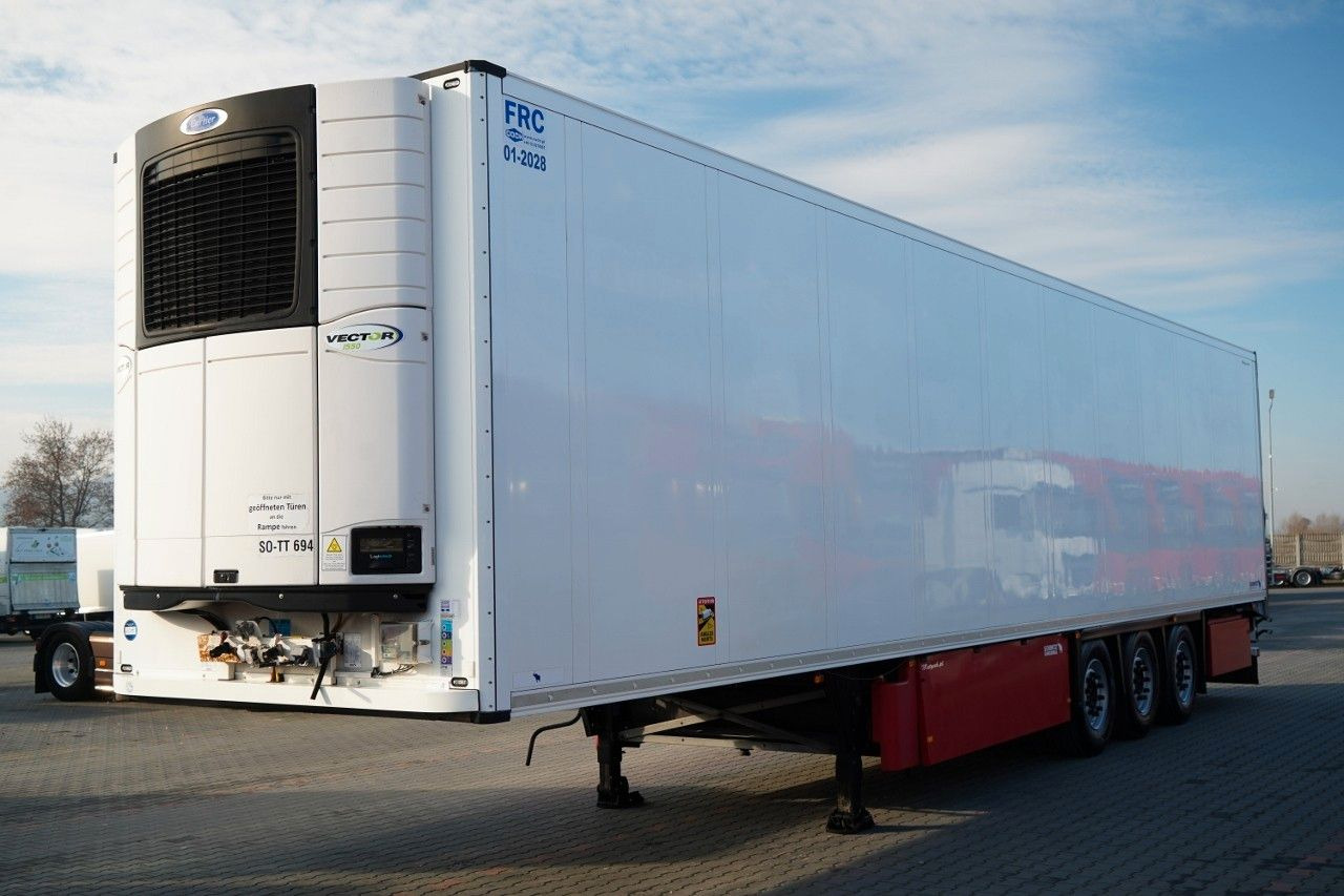 Schmitz Cargobull CHŁODNIA / CARRIER VECTOR 1550 / OŚ PODNOSZONA / - Semi-remorque frigorifique: photos 3 Schmitz Cargobull CHŁODNIA / CARRIER VECTOR 1550 / OŚ PODNOSZONA / - Semi-remorque frigorifique: photos 3