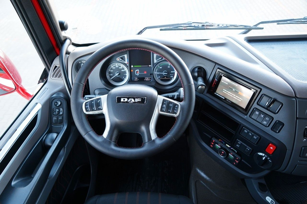 Tracteur routier DAF XF 480 / SPACE CAB / RETARDER / I-PARK COOL / O: photos 16 Tracteur routier DAF XF 480 / SPACE CAB / RETARDER / I-PARK COOL / O: photos 16