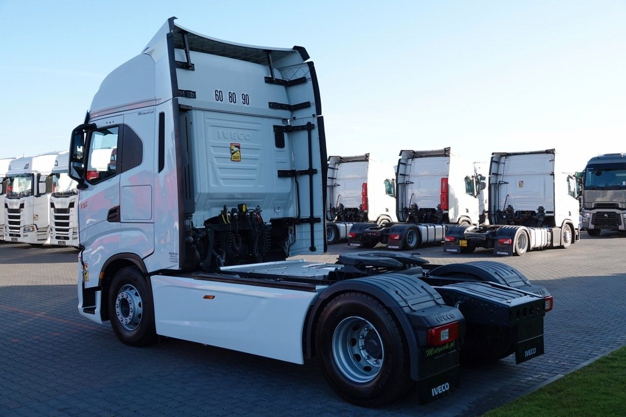 Iveco S-WAY / 530 / RETARDER / I-PARK COOL / OPONY 100 - Tracteur routier: photos 4 Iveco S-WAY / 530 / RETARDER / I-PARK COOL / OPONY 100 - Tracteur routier: photos 4