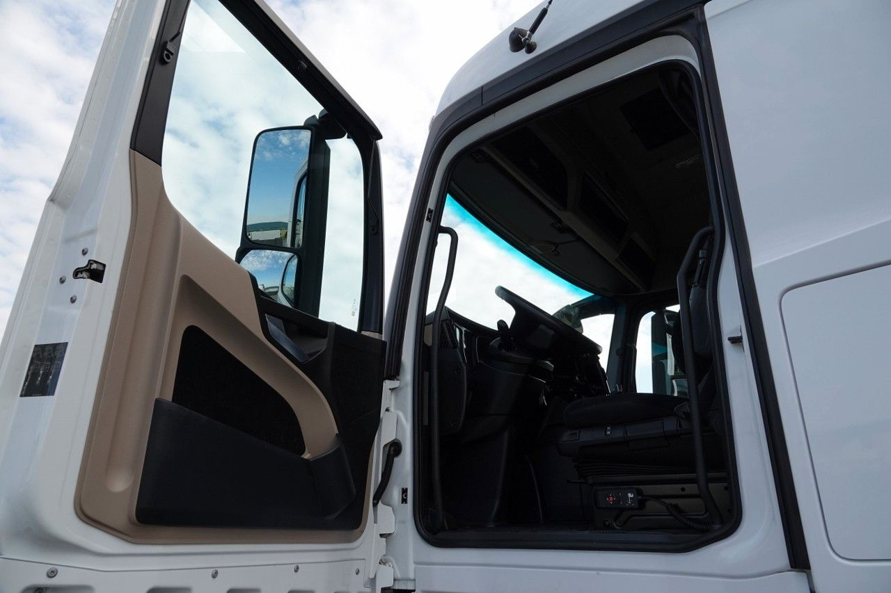 Tracteur routier Mercedes-Benz ACTROS 1845 / STREAM SPACE / 2017 ROK: photos 11