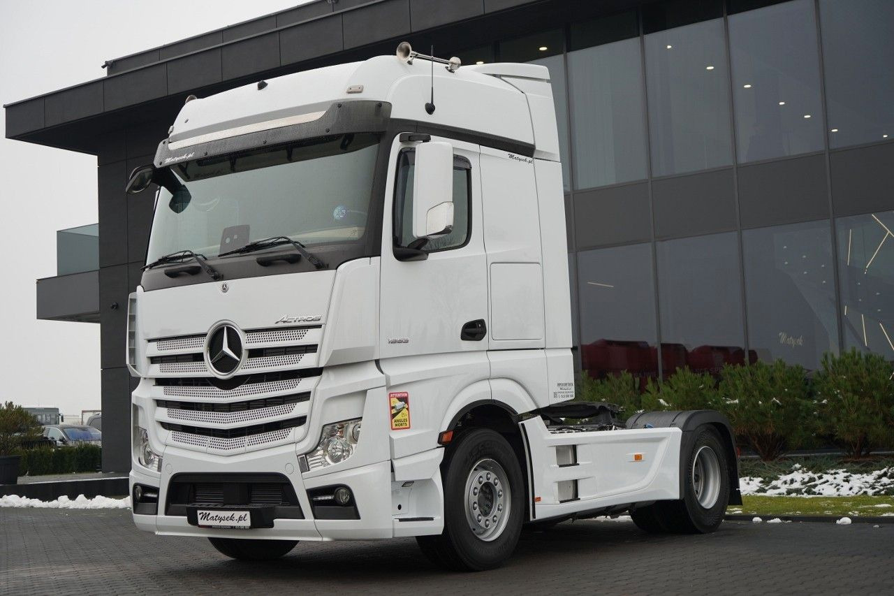 Mercedes-Benz ACTROS 1853 / HYDRAULIKA / RETARDER / BIG SPACE - Tracteur routier: photos 1 Mercedes-Benz ACTROS 1853 / HYDRAULIKA / RETARDER / BIG SPACE - Tracteur routier: photos 1