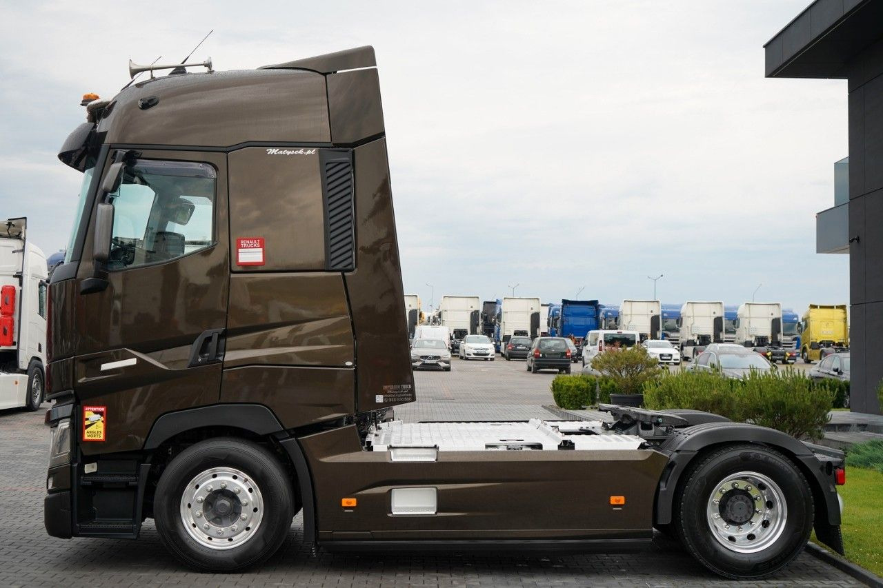 Renault T 520 / RETARDER / FULL AIRMATIC / BOGATA WERSJ - Tracteur routier: photos 3 Renault T 520 / RETARDER / FULL AIRMATIC / BOGATA WERSJ - Tracteur routier: photos 3