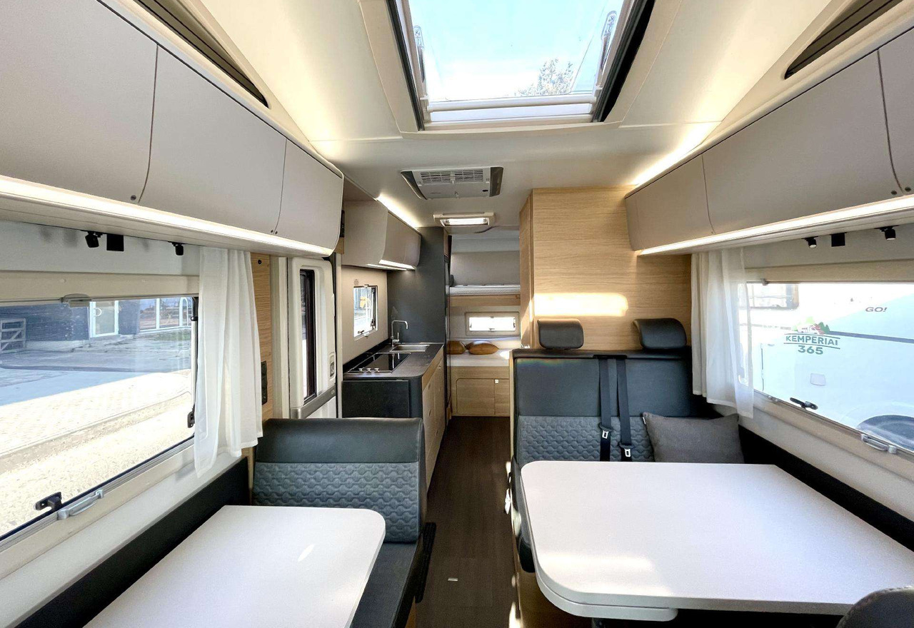 Adria Coral XL 650DK - Camping-car capucine: photos 4 Adria Coral XL 650DK - Camping-car capucine: photos 4