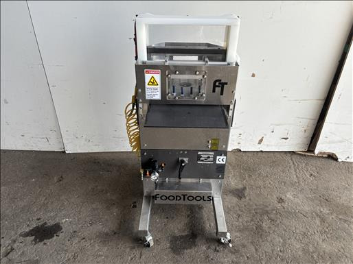 Food Tools CS4AAC Round cake slicer - Matériel de boulangerie: photos 3 Food Tools CS4AAC Round cake slicer - Matériel de boulangerie: photos 3