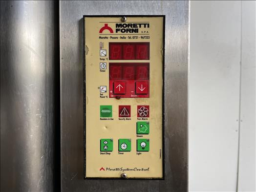 Moretti Forni F80E convection oven - Matériel de boulangerie: photos 5 Moretti Forni F80E convection oven - Matériel de boulangerie: photos 5