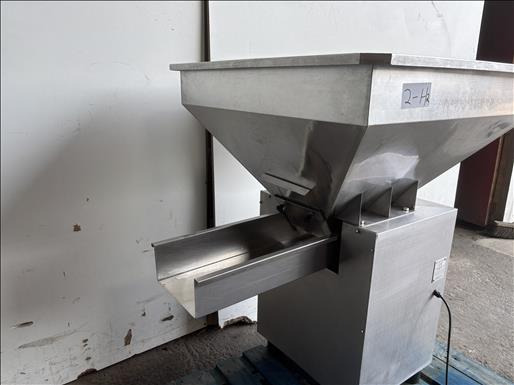 NNP Vibratory feeder - Convoyeur: photos 4 NNP Vibratory feeder - Convoyeur: photos 4