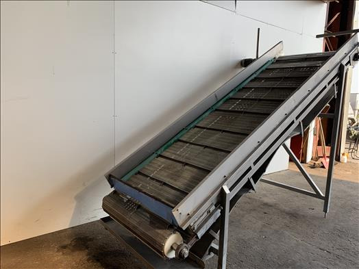 NNP flighted elevator conveyor - Convoyeur: photos 2 NNP flighted elevator conveyor - Convoyeur: photos 2
