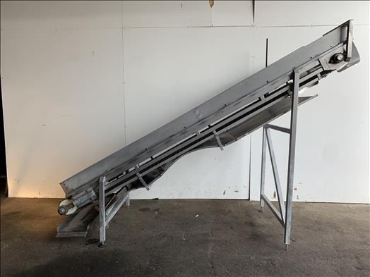 NNP flighted elevator conveyor - Convoyeur: photos 1 NNP flighted elevator conveyor - Convoyeur: photos 1