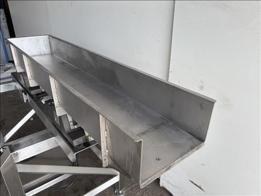 Polar Systems Vibratory conveyor - Convoyeur: photos 3 Polar Systems Vibratory conveyor - Convoyeur: photos 3
