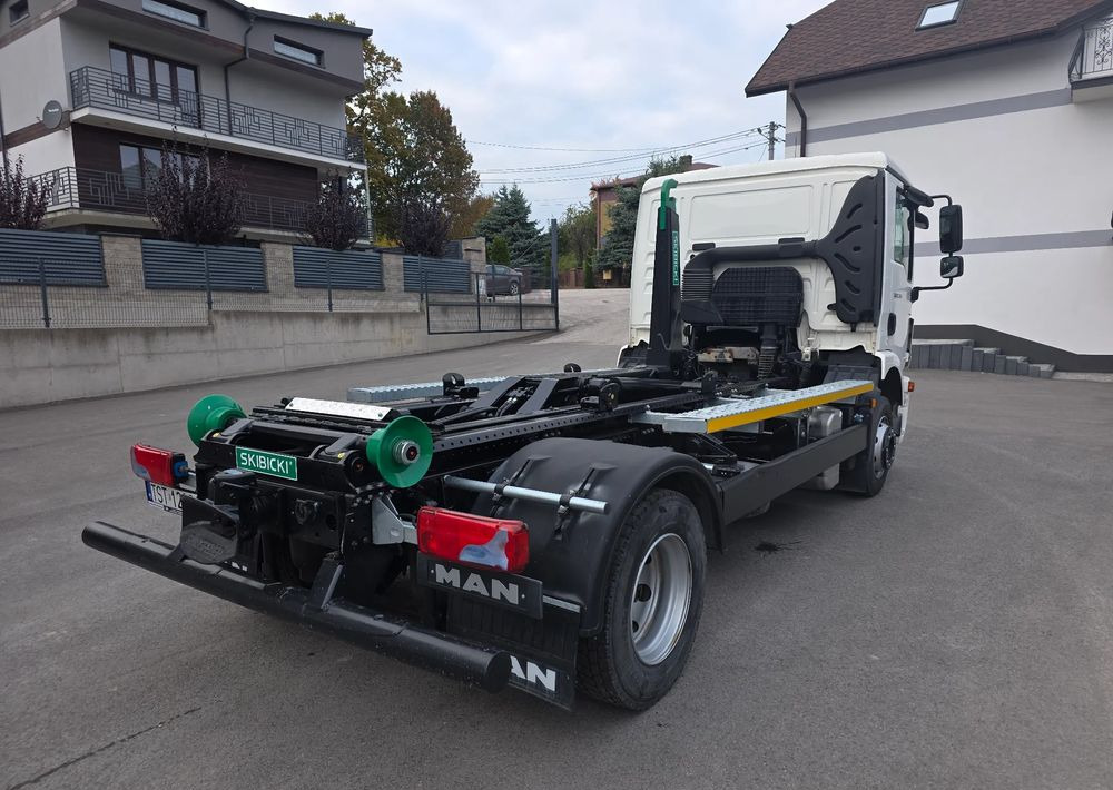 MAN TGM 12.290 - Camion ampliroll: photos 3 MAN TGM 12.290 - Camion ampliroll: photos 3