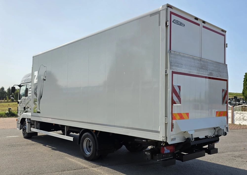 MAN TGL 12.250 / KONTENER / IZOTERMA / WINDA / 2019R / EURO 6 / PEŁEN SERWIS / 6 TON ŁADOWNOŚĆ / SPROWADZONY / ZADBANY / JAK NOWY / KSIĄŻKA SERWISOWA / E6 / 17 PALET - Camion fourgon: photos 5 MAN TGL 12.250 / KONTENER / IZOTERMA / WINDA / 2019R / EURO 6 / PEŁEN SERWIS / 6 TON ŁADOWNOŚĆ / SPROWADZONY / ZADBANY / JAK NOWY / KSIĄŻKA SERWISOWA / E6 / 17 PALET - Camion fourgon: photos 5