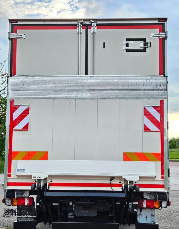 Camion frigorifique MAN TGM 15.290/IZOTERMA/WINDA/CHŁODNIA/KONTENER/17PALET/E6/OGRZEWANA IZOTERMA/SPROWADZONY/AUTOMAT/SYPIALKA/PIERWSZY WŁAŚCICIEL: photos 8