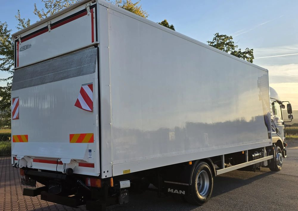 MAN TGM 15.290 / TGL / KONTENER / IZOTERMA / WINDA / KLIMA POSTOJOWA / 2019R / EURO 6 / PEŁEN SERWIS / 8200KG ŁADOWNOŚĆ / SPROWADZONY / ZADBANY / JAK NOWY / KSIĄŻKA SERWISOWA / E6 / 18 PALET - Camion fourgon: photos 5 MAN TGM 15.290 / TGL / KONTENER / IZOTERMA / WINDA / KLIMA POSTOJOWA / 2019R / EURO 6 / PEŁEN SERWIS / 8200KG ŁADOWNOŚĆ / SPROWADZONY / ZADBANY / JAK NOWY / KSIĄŻKA SERWISOWA / E6 / 18 PALET - Camion fourgon: photos 5